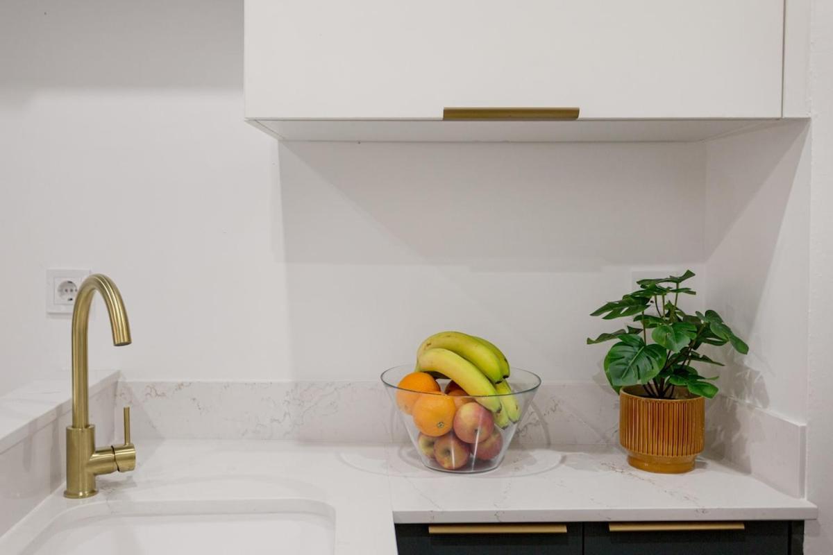 Petite Charm In Old Appartement