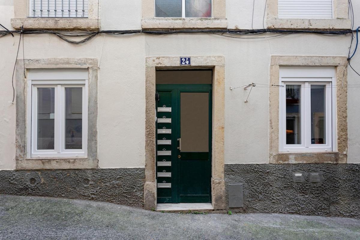 Petite Charm In Old Lisboa